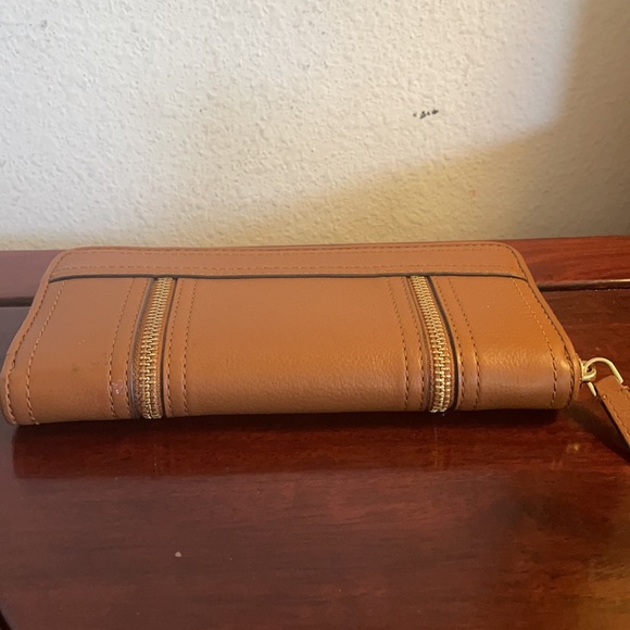 Michael Kors Long Wallet - Picture 3 of 9